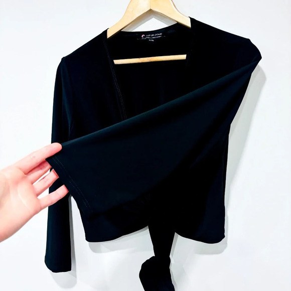 🌼 NWOT  🌼 LAIT DE POULE Black wrap top - Picture 6 of 8